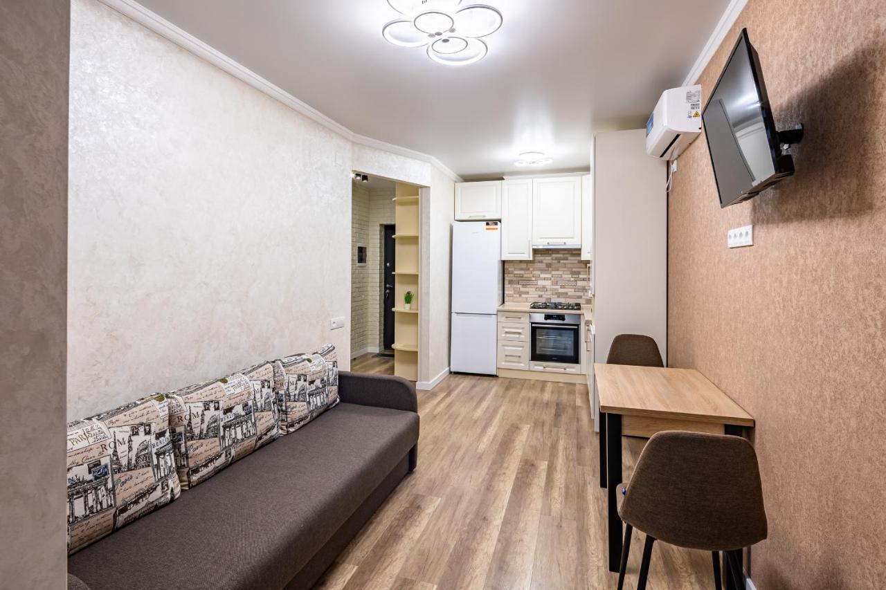 Avalon Time Apartment Lviv Buitenkant foto