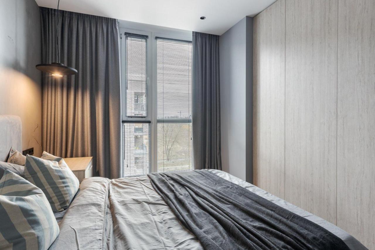 Avalon Time Apartment Lviv Buitenkant foto