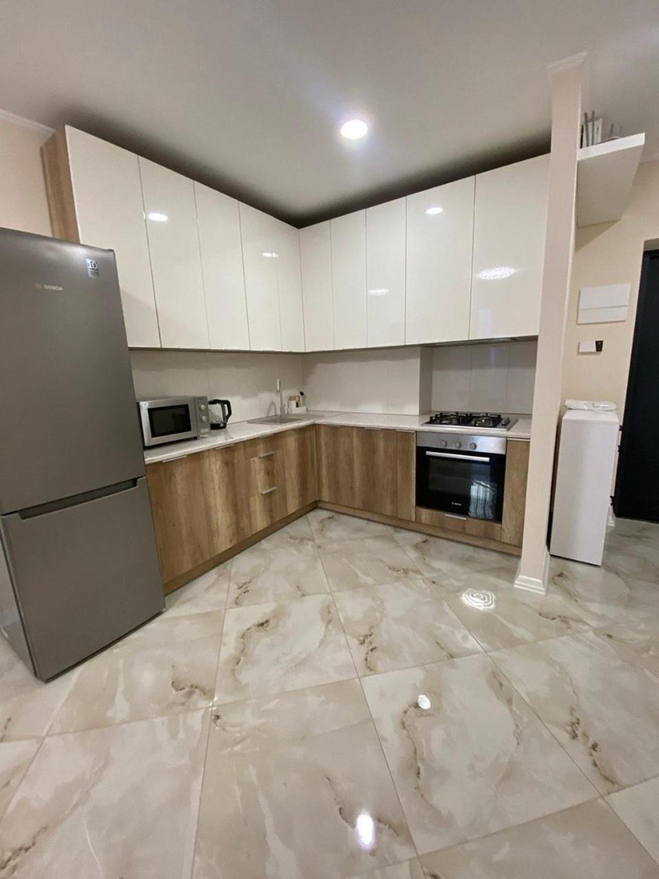 Avalon Time Apartment Lviv Buitenkant foto